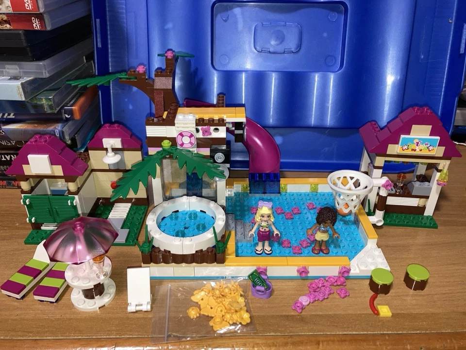 LEGO Friends 41008 Heartlake City Pool, foto 1 di 5