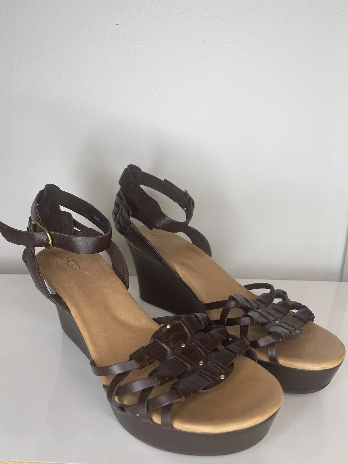 UGG Sandali da donna marroni in pelle plateau taglia 9