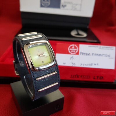 Nixon  display picture 2