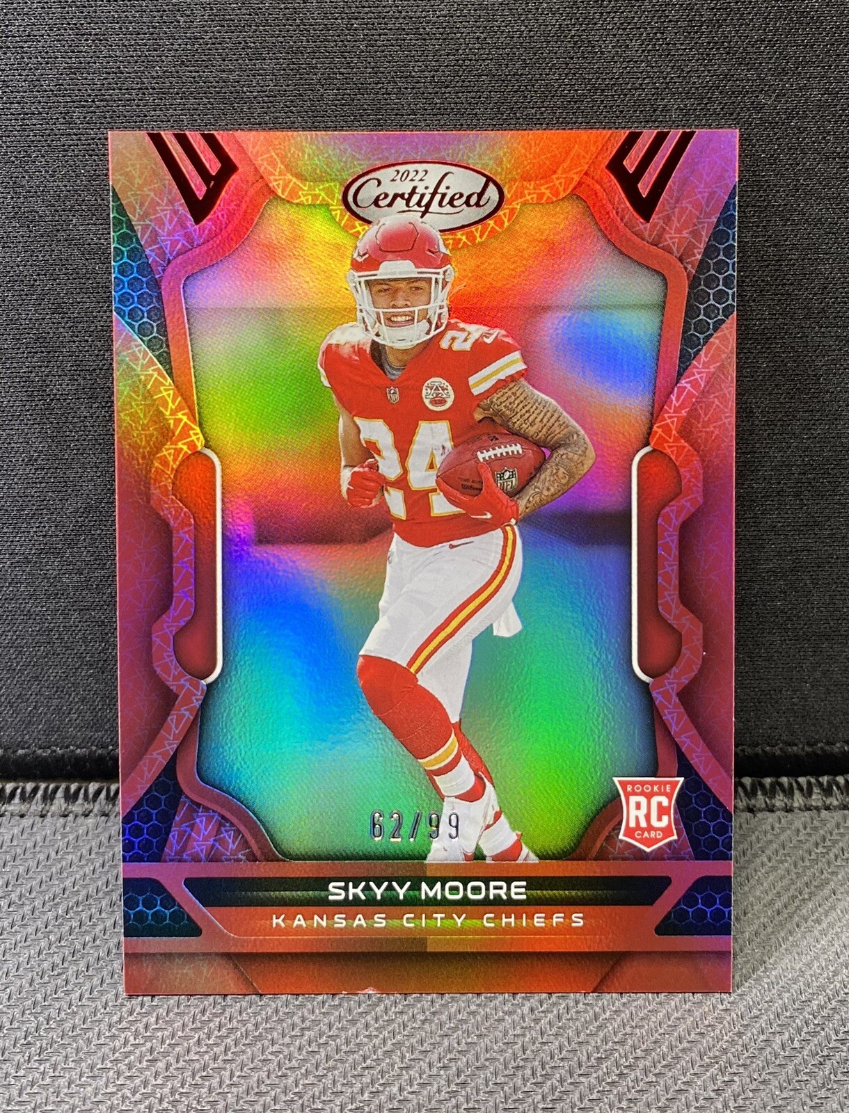 Skyy Moore 2022 #d /99 Certified Red Mirror Parallel Rookie Sp Holo #119 Chiefs