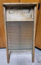 1940s Economy Glass Washboard Montreal In Excellent Condition Beautiful Look 24"
