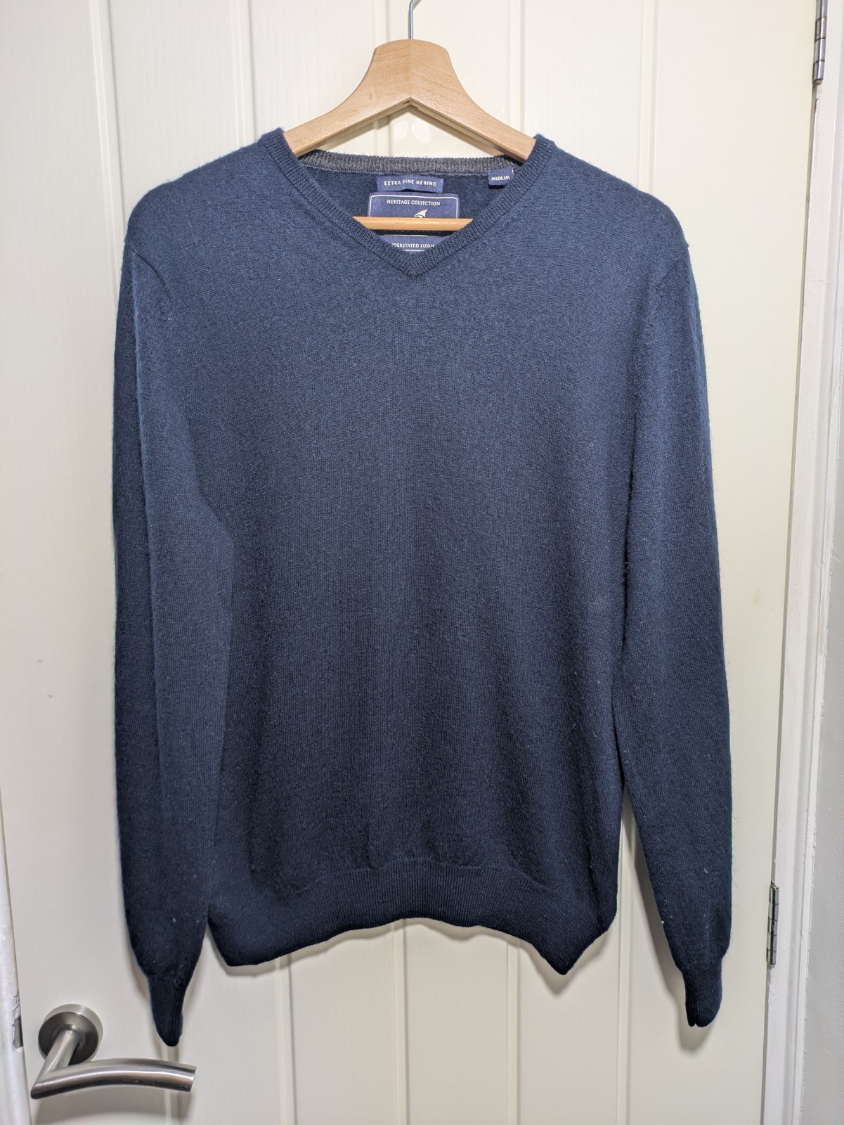 Stone Bay Men’s Navy V-Neck Jumper 100% Extra Fine Merino Wool Sweater