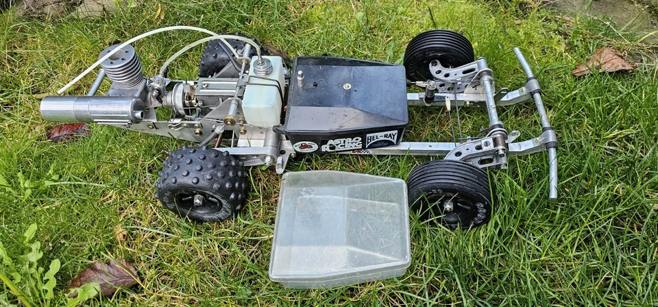 Graupner Kyosho Rowdy Baja 1:8 Buggy Circuit 20 RC Box. Neu! - Bild 2 von 4