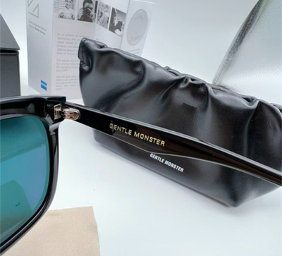 Gentle Monster Square Sunglasses in black acetate Lo Cell 01 Black