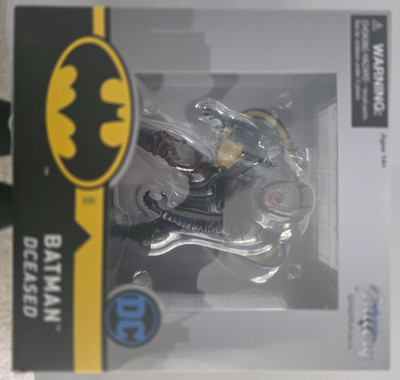 NIB Diamond Select Gallery DC Batman DCeased, Zombie Batman