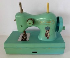 Holly Hobbie Vintage Toy Sewing Machine Hand Crank 1975 Hong Kong Durham Indust