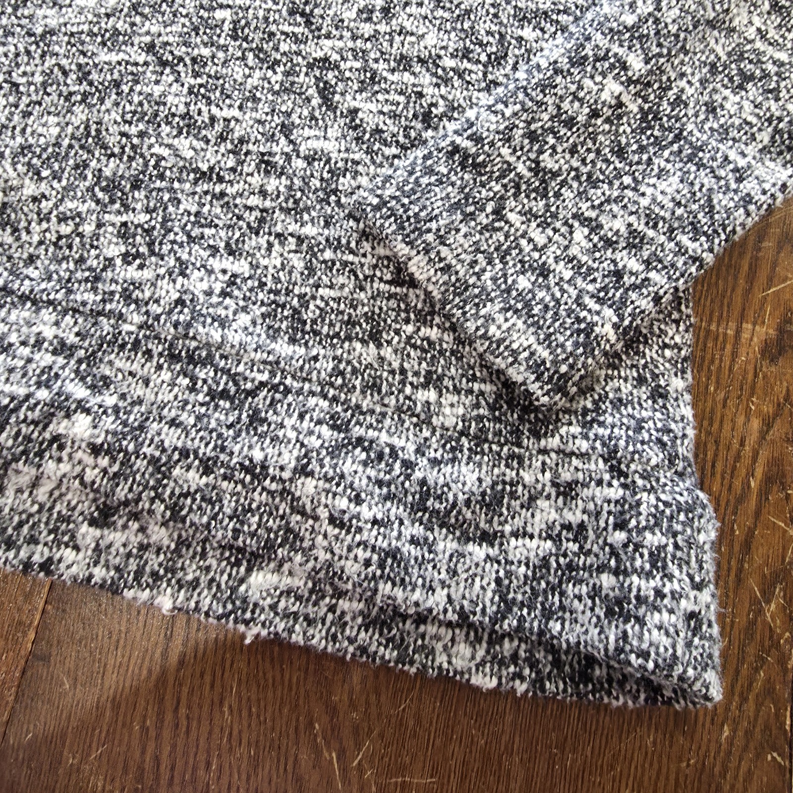 Zara W/B Collection V-neck long sleeve sweater rhinestone embellishments M thumbnail 5