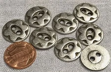 8 Silver Tone Metal Flower Floral Buttons Gray Accent 11/16" 18mm # 8167