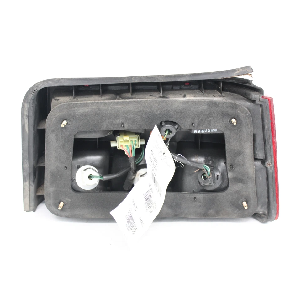 Lámpara trasera Hyundai Excel RL 1994 número de pieza - 166-58576L Foto 2 de 4