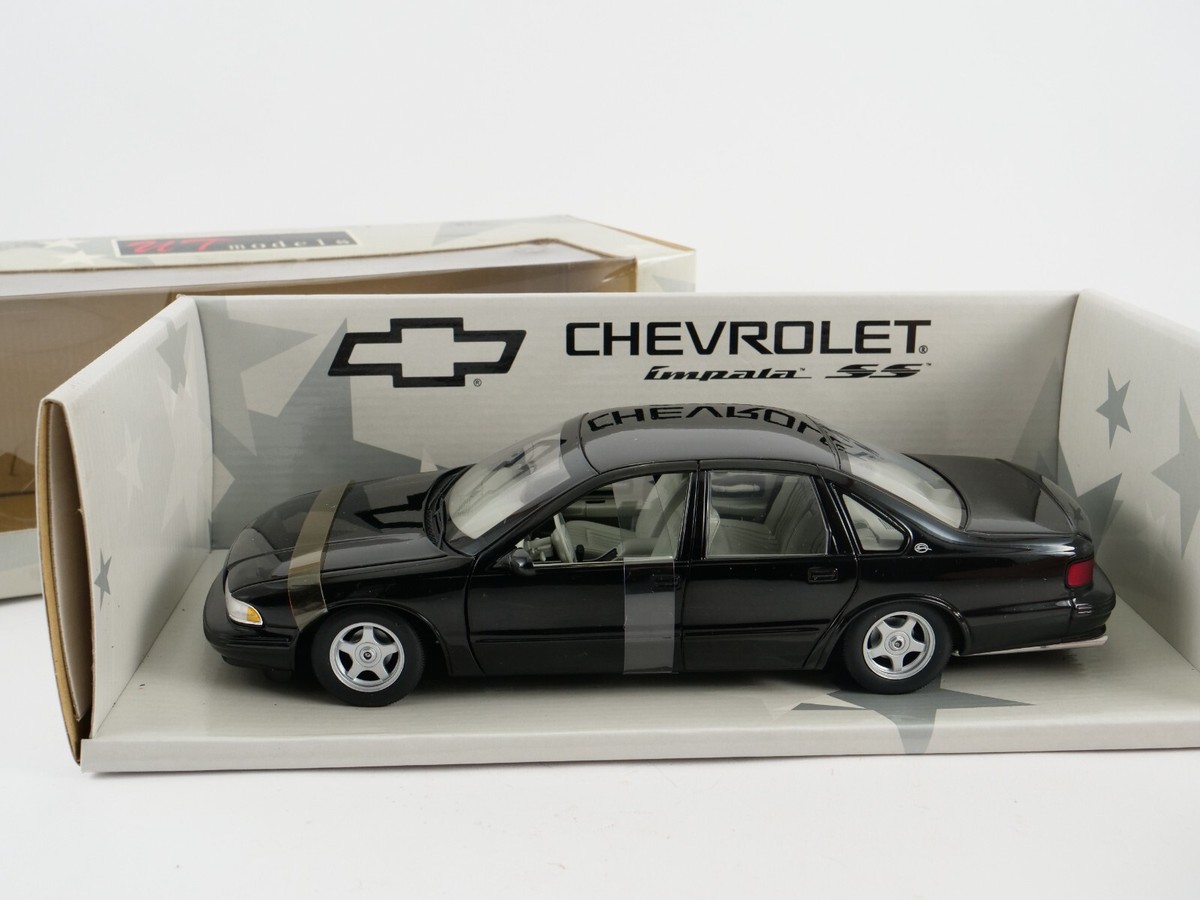 UT models Chevrolet Impala マルーン 1/18 UT Models 1996 Chevy Impala SS Black Cherry 1:18 Diecast Jon