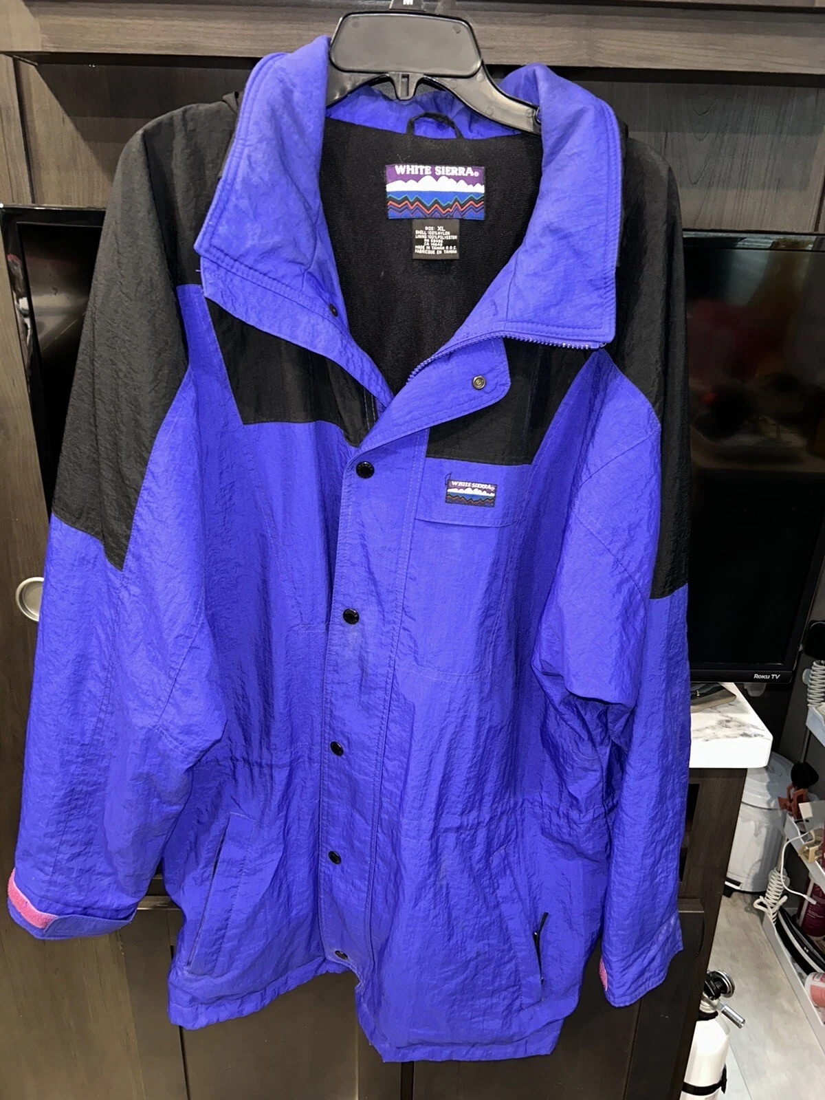 Vintage White Sierra XL Windbreaker purple and black
