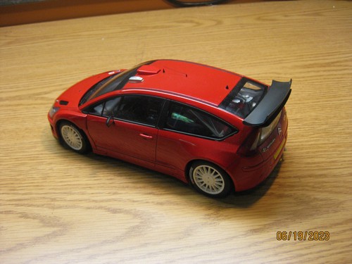 1/18 SCALE CITROEN C4 WRC PLAIN BODY VERSION IN RED BY AUTOART #80736 - Picture 10 of 22