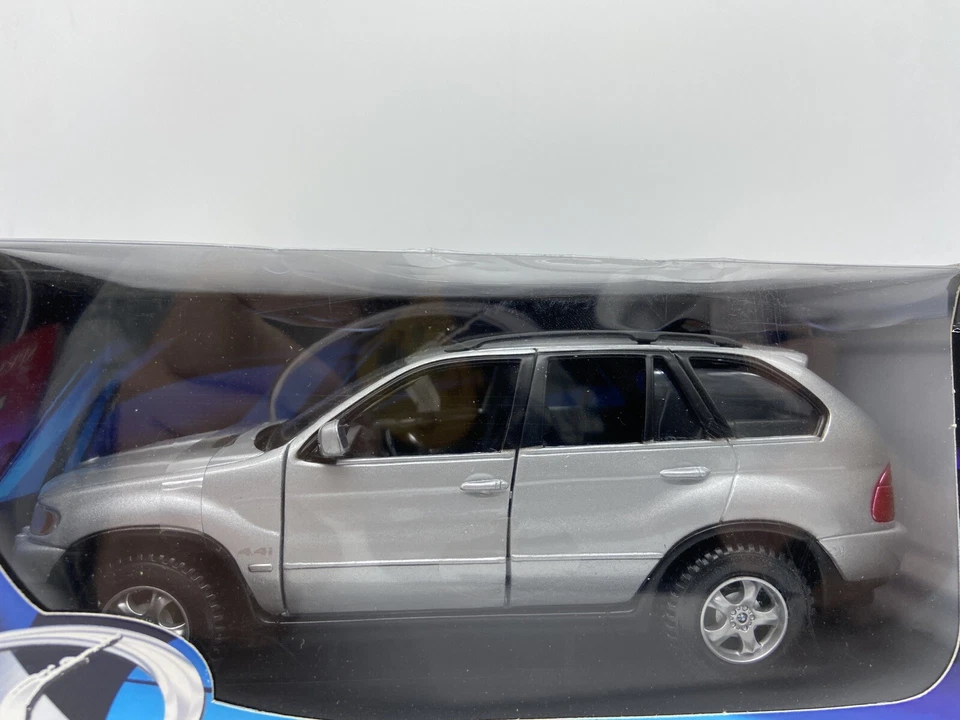 MODELLINO AUTO BMW X5 GRIGIA 1999 - MAISTO - SCALA 1:24 "CON SCATOLA" - Immagine 2 di 4
