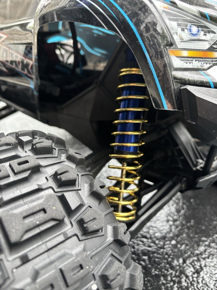 Supporto per sterzo auto RC, supporto per sterzo in alluminio, per Traxxas 1/5 XMaxx X-Maxx 6S 77076-4 8S 77086-4 RC Auto Upgrade Parts (argento Supporto per sterzo auto RC, supporto per sterzo in alluminio, per Traxxas 1/5 XMaxx X-Maxx 6S 77076-4 8S 77086-4 RC Auto Upgrade Parts (argento