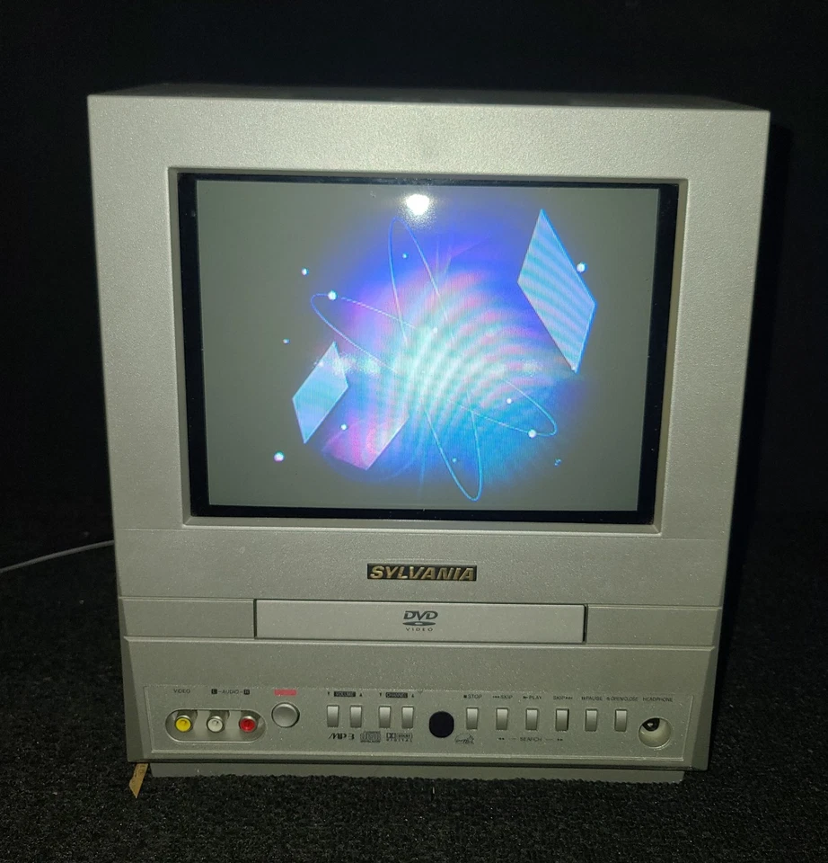 Sylvania 9" TV+DVD Combo 6509DD Flat Screen W/ Remote, Manual & Box Excellent!! - Image 2 of 4