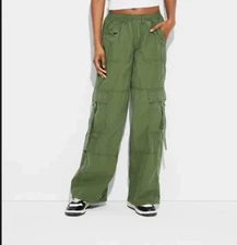 Wild Fable Mid Rise Green Cargo Pant, Elastic Waist, Size Medium, NWT