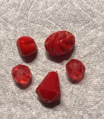 Vintage Loose Plastic Crafting Beads Parts Repair Jewelry Making Lot XP-1 - Picture 3 of 5