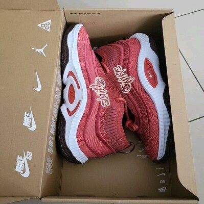 NIKE COSMIC UNITY 3 EUR 45 NEU MIT ORIGINAL KARTON