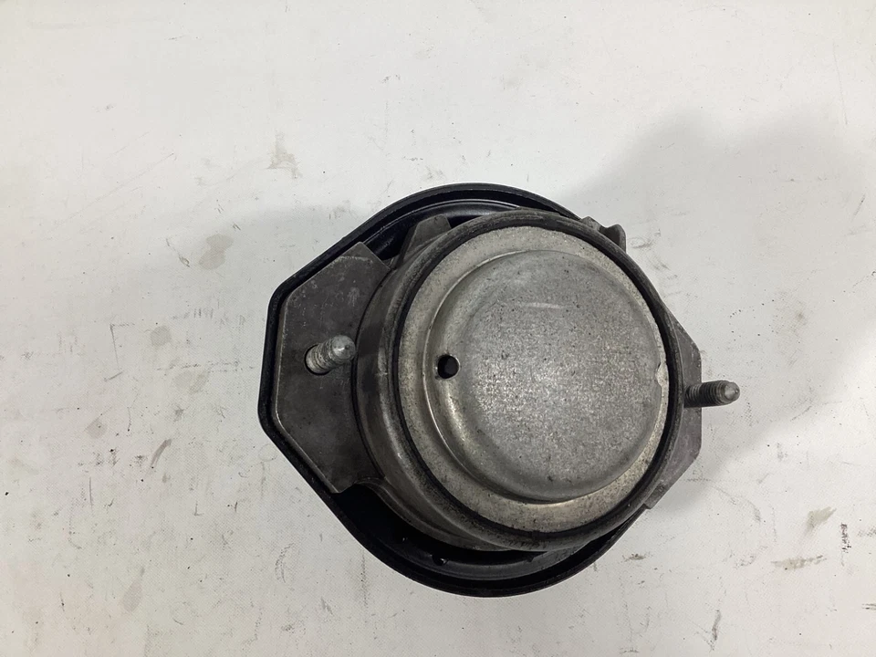 Soporte de montaje del motor BMW 750I 750LI E65 E66 2006-2008 HL9530 OEM. Foto 3 de 4