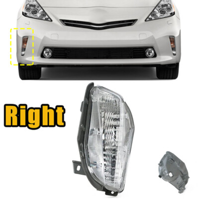 RH Front Bumper Turn Signal Light Fog Lamp For Toyota Prius V 2012