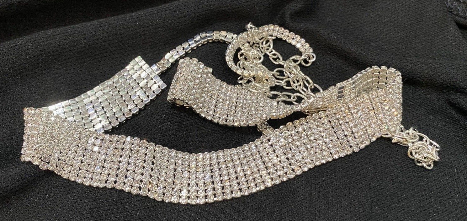 DAZZLING RHINESTONE STATEMENT ADJUSTABLE CLASP BE… - image 1