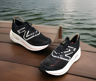 New Balance FuelCell SuperComp Women 7.5 Black Neon Dragonfly MRCXBM2