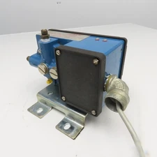 Leeds & Northrup 10970-40 Electropneumatic Converter 1/4" NPT