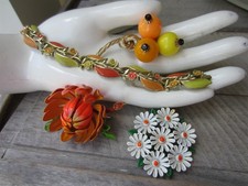 Vintage ESTATE Orange Yellow White Enamel Lucite FLOWER Pin Brooch Bracelet LOT