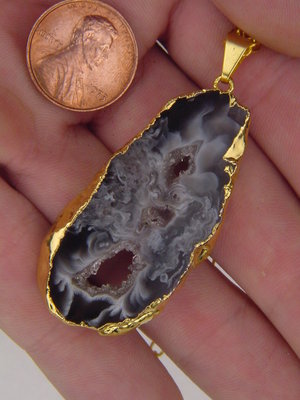 Pendentif Collier BUTW En Agate Occo (druzy/électroforme) Doré - Tranche De Géode - Neuf Avec étiquettes
