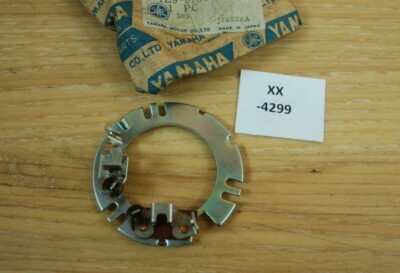 Yamaha XS200 XS400 1L9-81840-60 BRUSH HOLDER ASSY Genuine NEU NOS xx4299