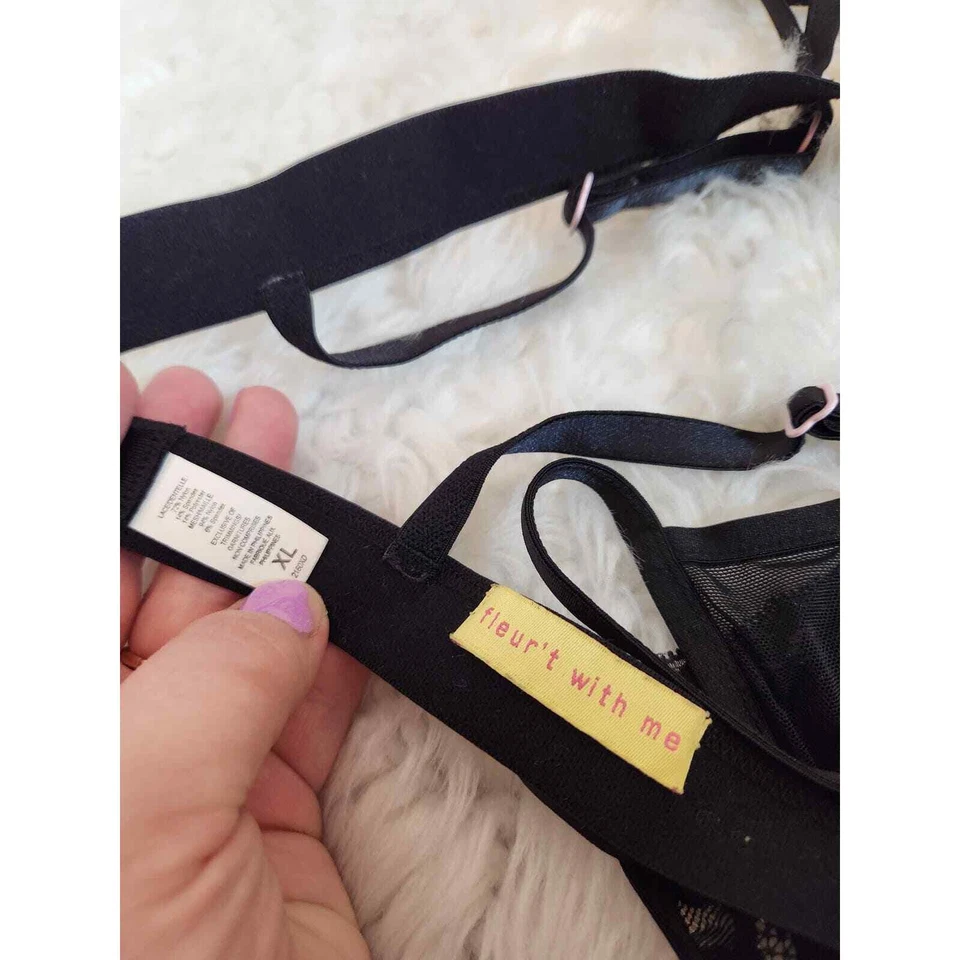 Bralette de encaje negro Fleur't with Me, talla XL elegante cómodo con una banda brillante Foto 3 de 3