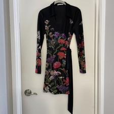 Alice + Olivia MILLICENT MINI DRESS, Size 4 - New. No tags