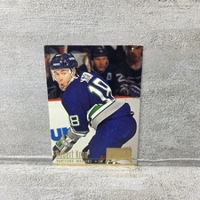 1994-95 Fleer Robert Kron Gold Medallion #90 Hartford Whalers Hockey Card