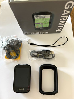 Garmin Edge 830 Fahrradcomputer GPS mit Halterungen