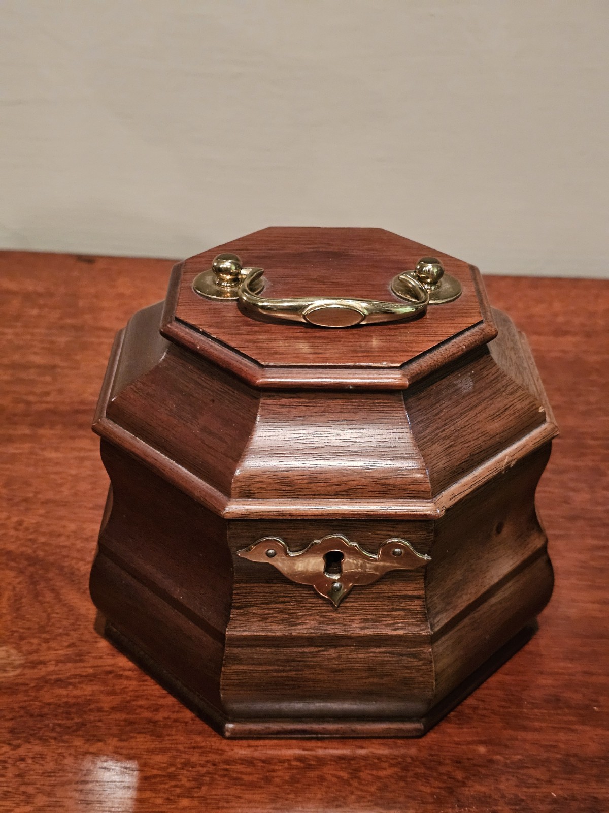 Colonial Williamsburg Restoration Mahogany Tea Caddy Virginia Metalcrafters