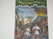 Vacation Under the Volcano (Magic Tree House, No. 13) - Paperback - GOOD