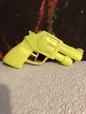 Vintage Larami Yellow Squirt Gun Water gun tested Revolver