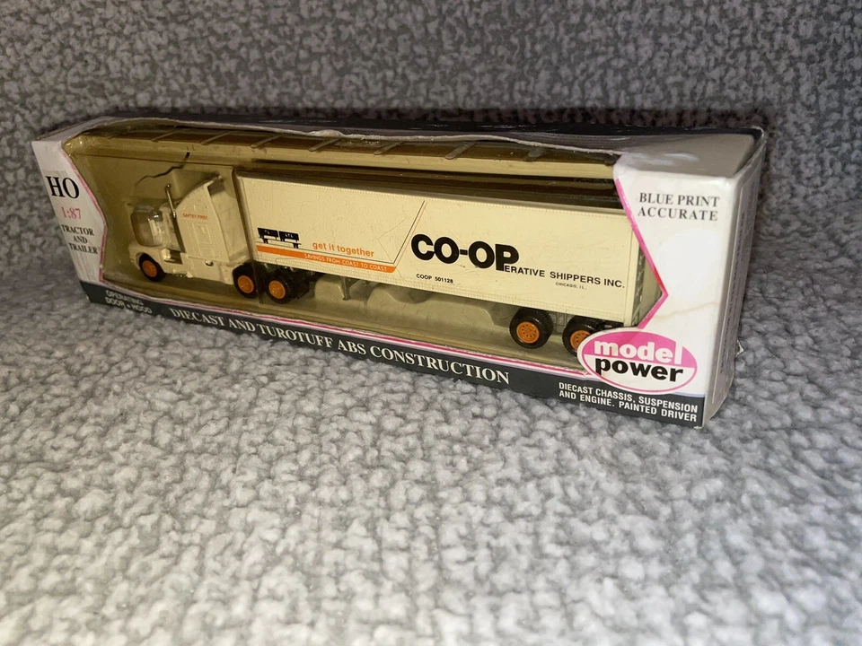 MODEL POWER  CO-OP SHIPPERS INC.  TRACTOR AND  TRAILER  Factory Sealed  - Image 2 of 4