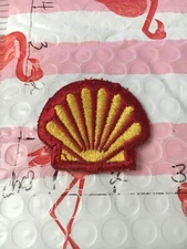 SHELL CLAM GAS GASOLINE OIL SERVICE STATION ATTENDANT AUTOMOBILE CAR USED PATCH 