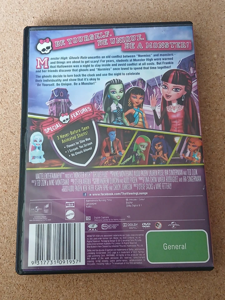 Monster High Ghouls Rule AU R4 -GC - image 2 of 4