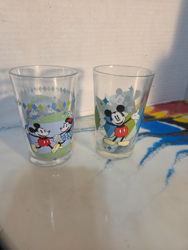 Vintage Disney Mickey & Minnie Mouse Holding Hands Juice Drinking Glass 1960’s