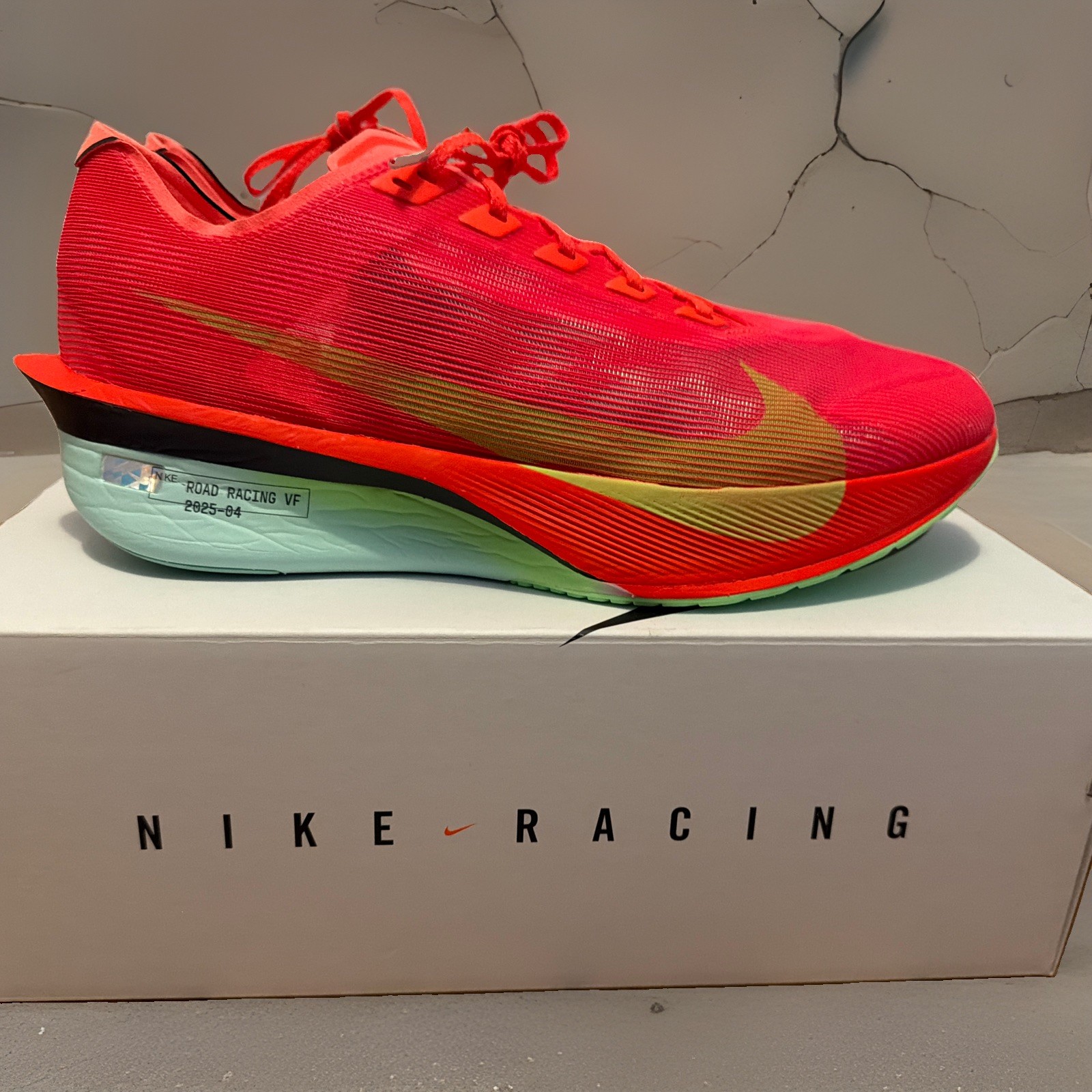 BRAND NEW ZOOMX VAPORFLY NEXT% 4 BRIGHT CRIMSON/LIME BLAST - MEN’S SIZE 12
