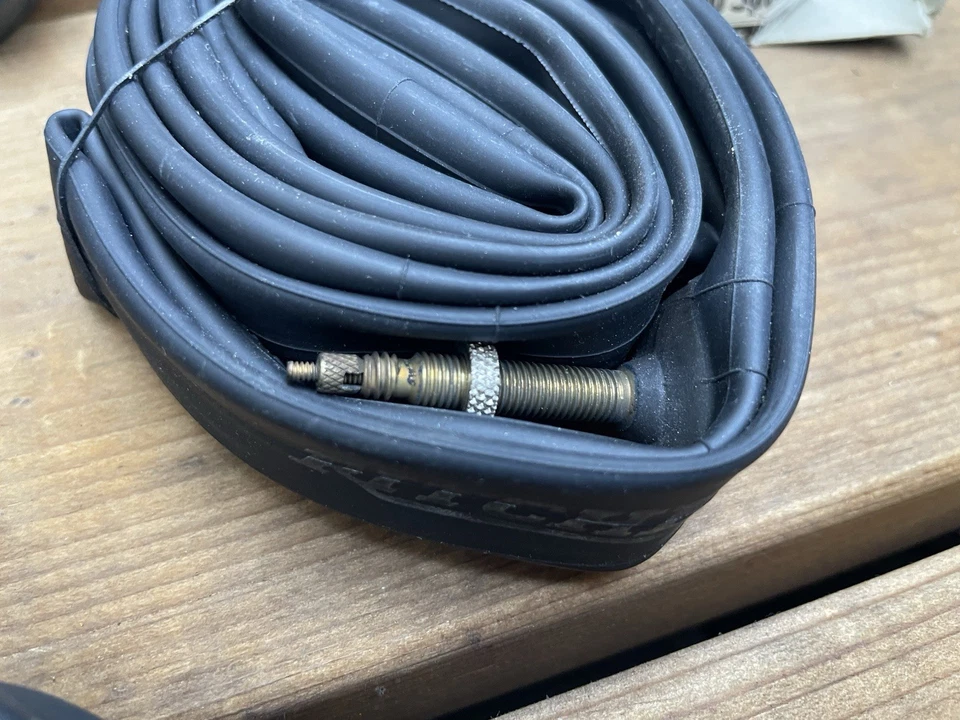 TUBOS DE NEUMÁTICO DE BICICLETA VINTAGE RITCHEY LOGIC NOS 26" BUTILO SÚPER LIGERO F/V 26x1x1.25 Foto 4 de 4