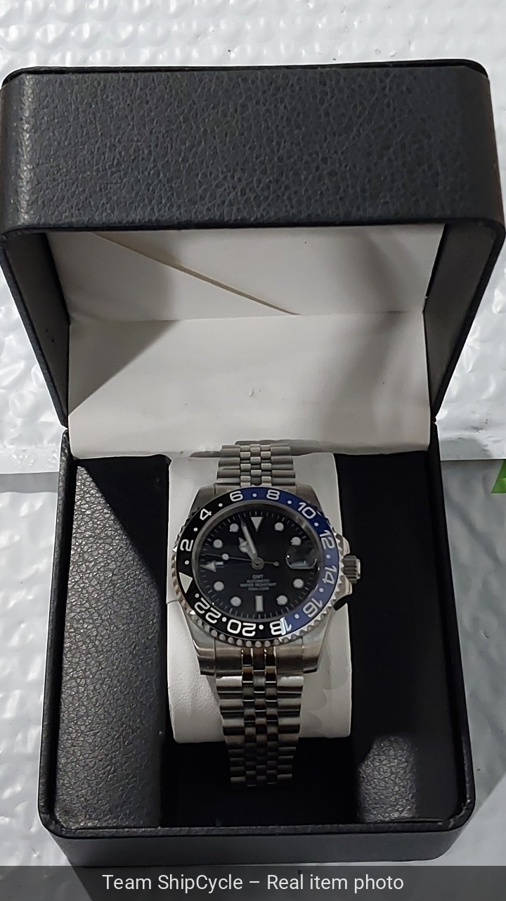 without box or papers Custom 40mm BatmanBatgirl G… - image 5