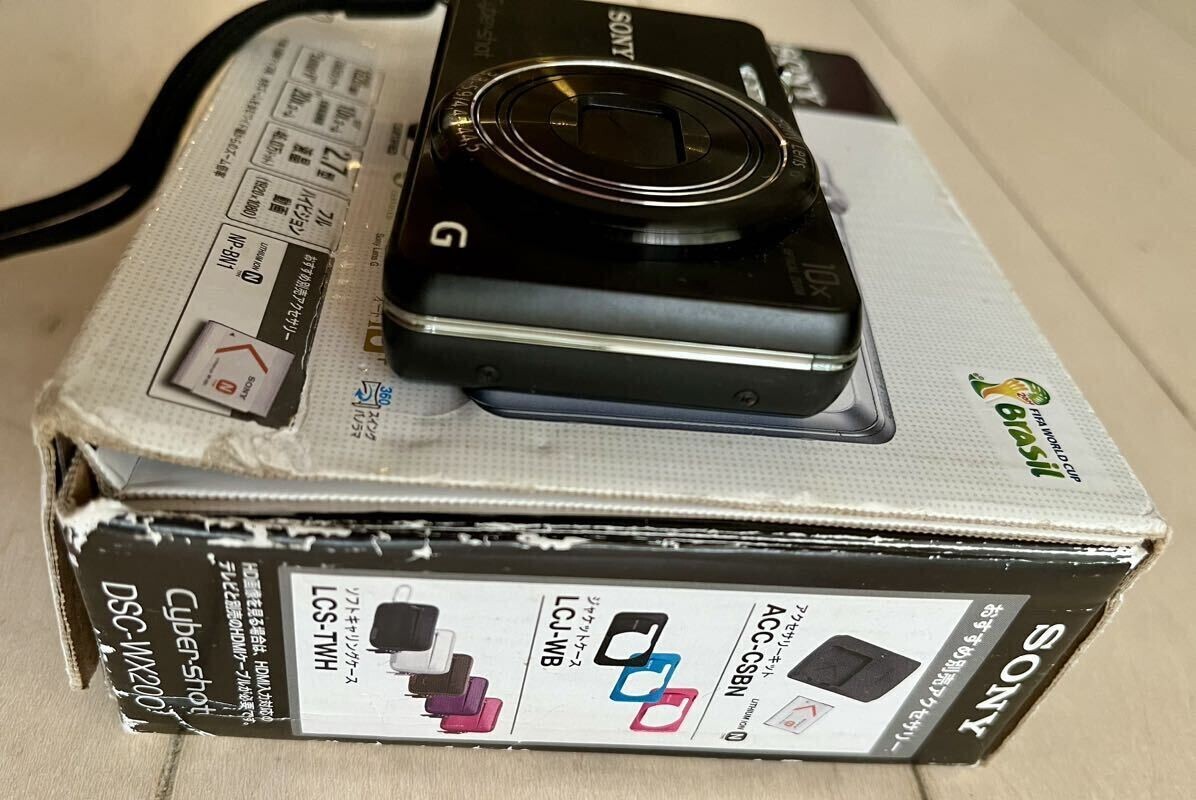 SONY Cyber-shot DSC-WX200 18.2MP 10.0x Optical Zoom Compact