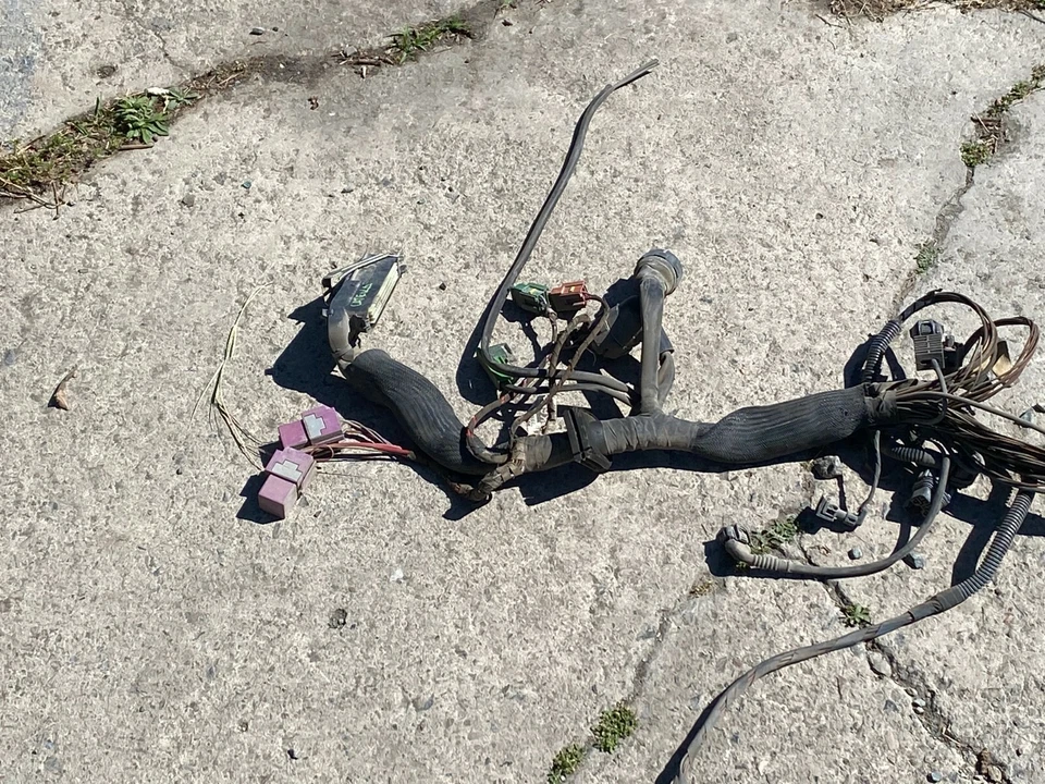 Cadillac Catera 1997 bajo capó motor cableado arnés cableado conector Foto 2 de 4