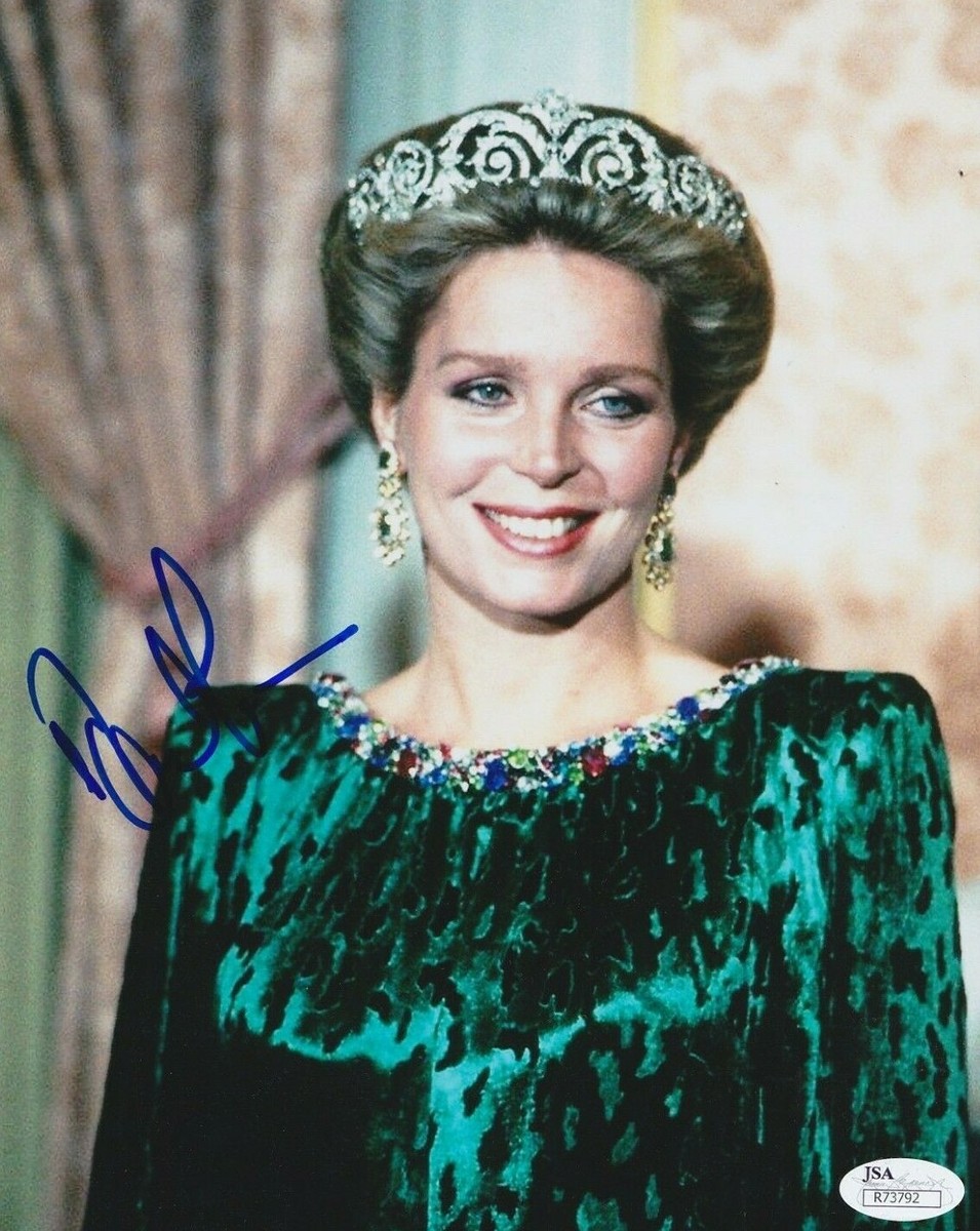 Queen Noor of Jordan Signed 8x10 Photo w/ JSA COA #R73792