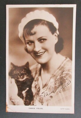 Gracie Fields Film Studio Screen Actress Postcard 