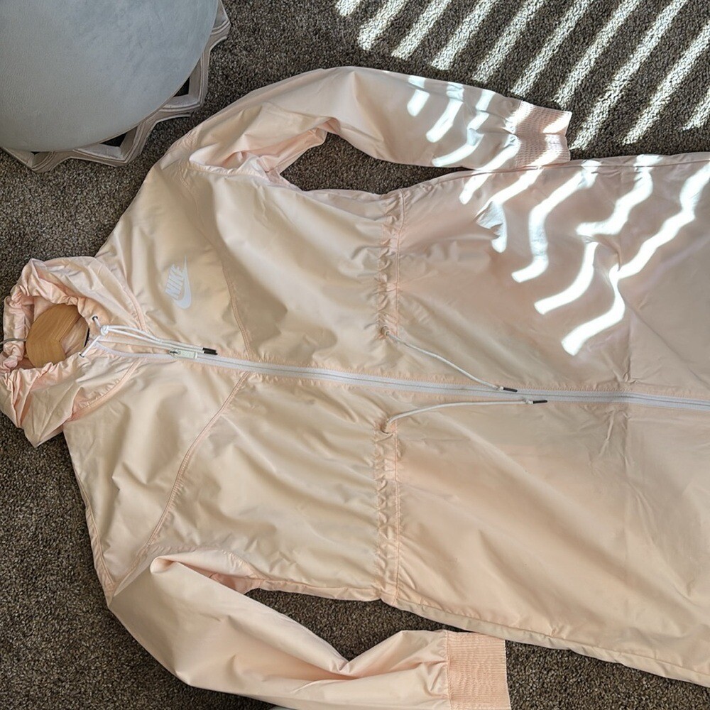 Nike shield Windrunner lightweight jacket peach - image 3