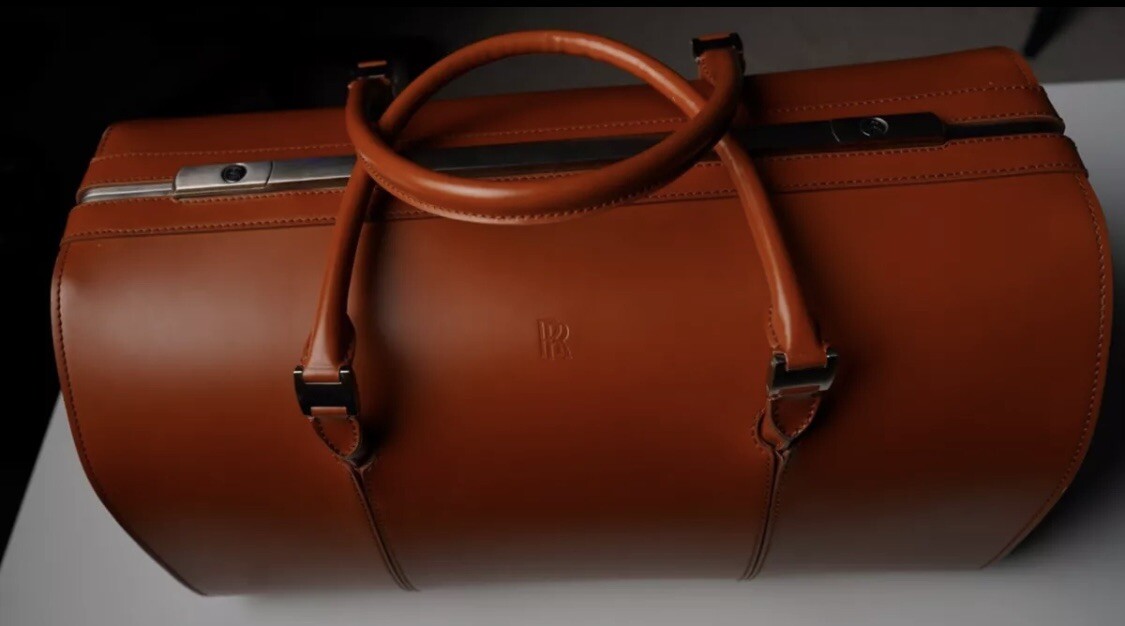 🟣 1 ROLLS ROYCE ICON LUGGAGE WEEKENDER BAG 38L PHANTOM DROPHEAD (FROM $39K SET)